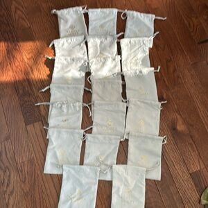 Kendra Scott Jewelry Pouch x 19